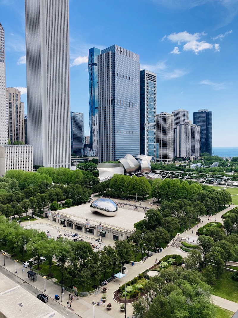 Millennium Park & Cloud Gate ('The Bean')